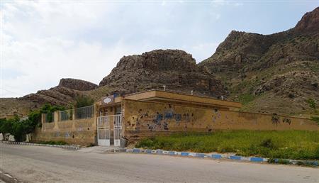 نمای ساختمان کتابخانه